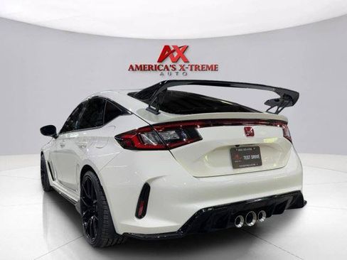 Used 2025 Honda Civic Type R image 5