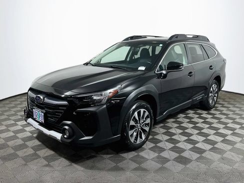 Certified 2025 Subaru Outback Limited AWD/4WD image 3