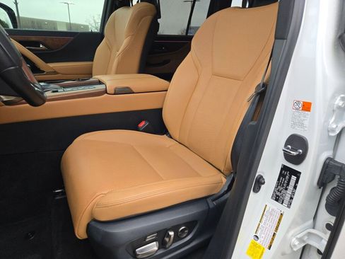 Used 2023 Lexus LX 600 4WD w/ Accessory Package (Z1) image 29