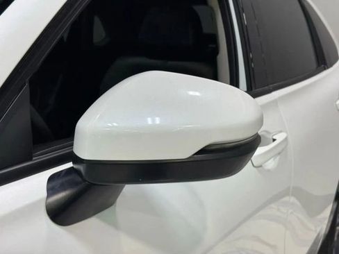 Used 2023 Honda HR-V EX-L image 10