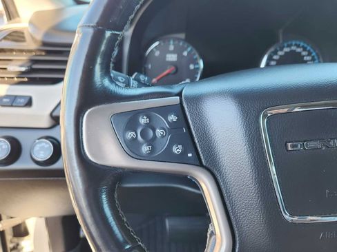 Used 2019 GMC Yukon XL Denali image 17