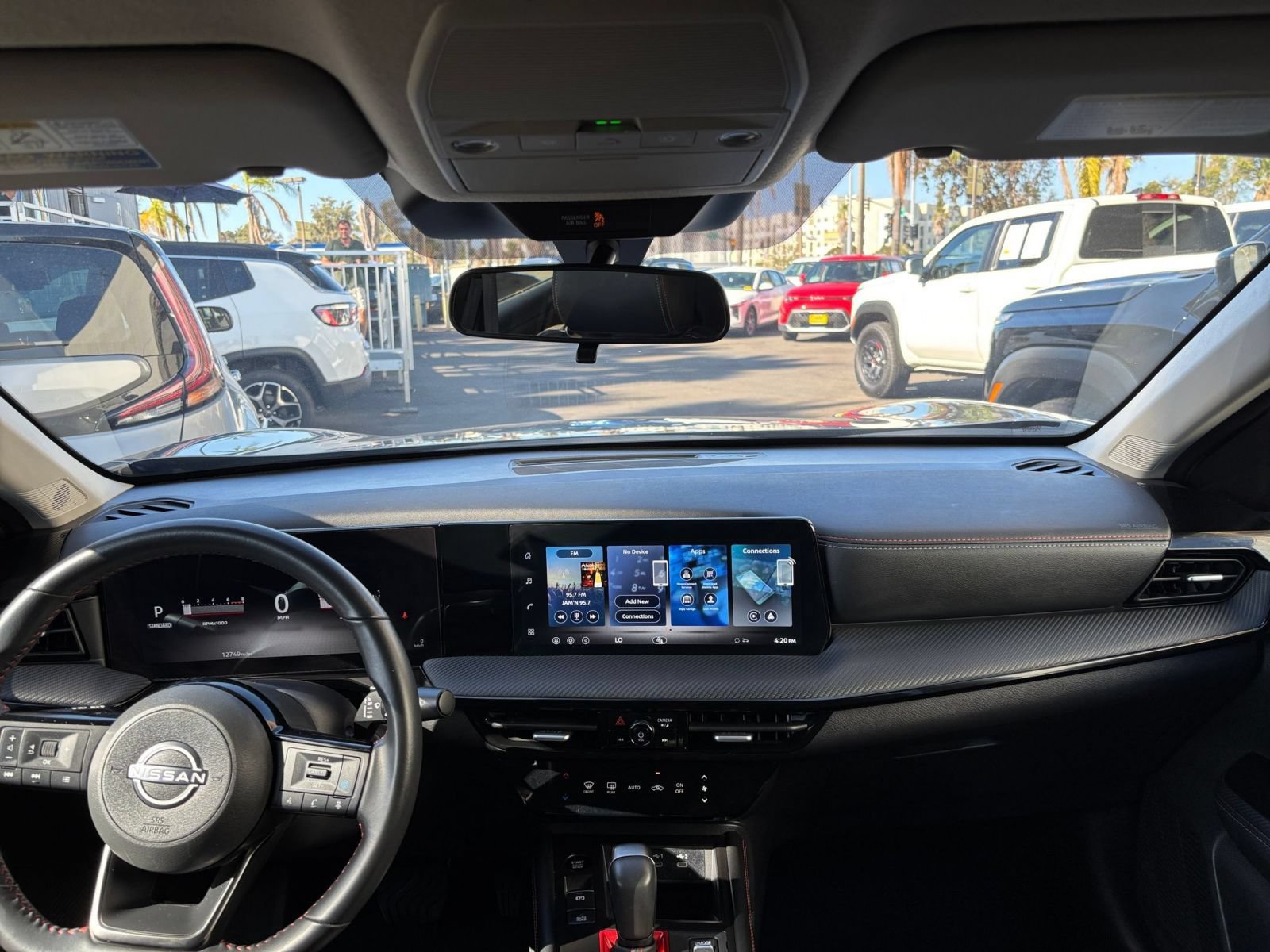 Used 2026 Nissan Kicks SR AWD/4WD image 31