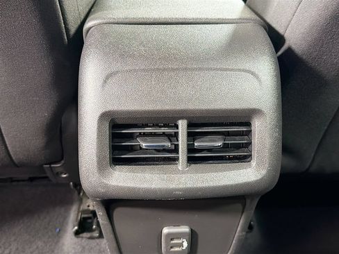 Used 2021 Chevrolet Equinox LS w/ LS Convenience Package FWD image 24