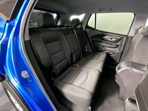 Used 2024 GMC Terrain SLE image 37