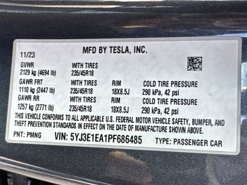 Used 2023 Tesla Model 3 Standard Range image 23