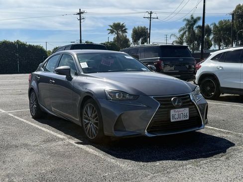 Used 2018 Lexus IS 300 image 1