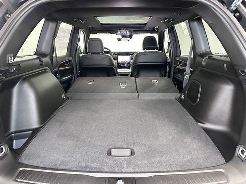 New 2025 Jeep Grand Cherokee Limited w/ Black Appearance Package image 15