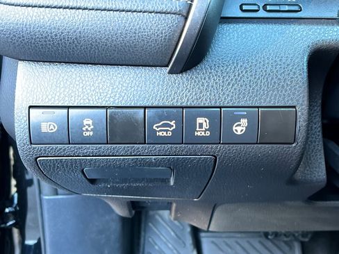 Used 2023 Toyota Camry SE image 27