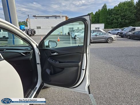 Used 2023 Buick Encore GX Preferred w/ Cold Weather Comfort Package AWD/4WD image 17