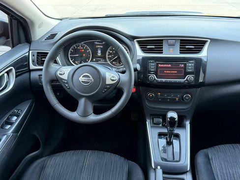Used 2016 Nissan Sentra SV FWD image 13