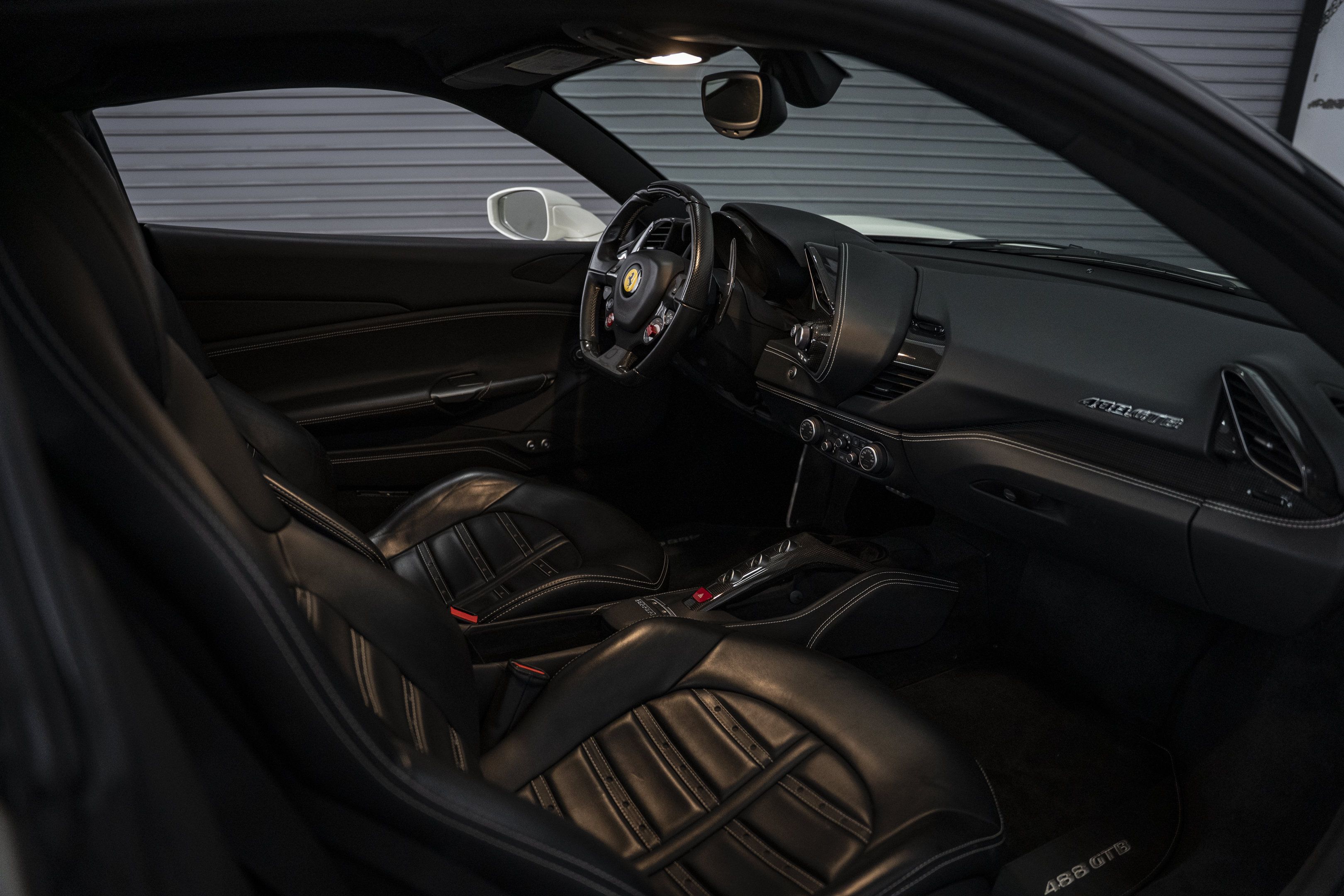 Used 2018 Ferrari 488 GTB RWD image 29
