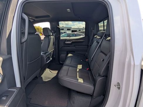 Used 2024 Chevrolet Silverado 1500 High Country RWD image 10