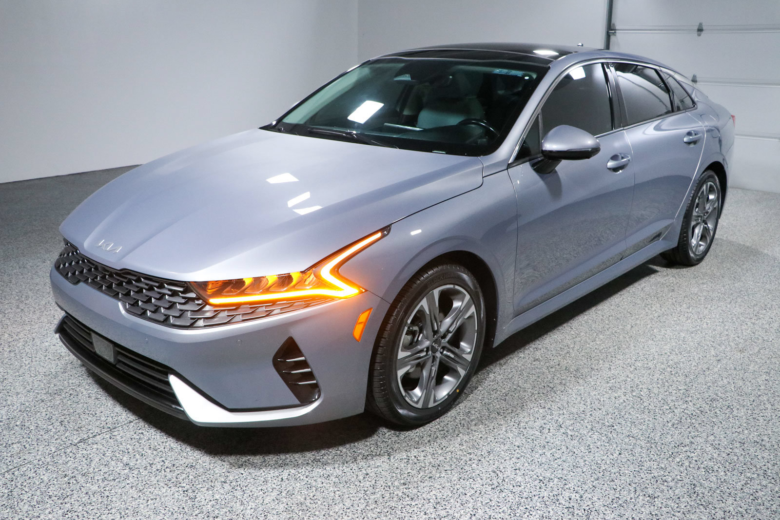 Used 2024 Kia K5 EX w/ EX Premium Package FWD image 32