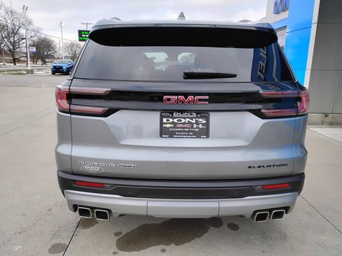 Used 2025 GMC Acadia Elevation image 32