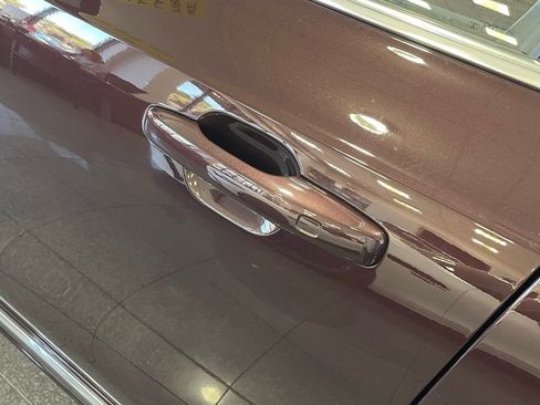 Used 2025 Volvo XC90 T8 Ultra w/ Lounge Package image 14