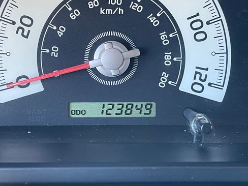 Used 2007 Toyota FJ Cruiser 4WD image 32