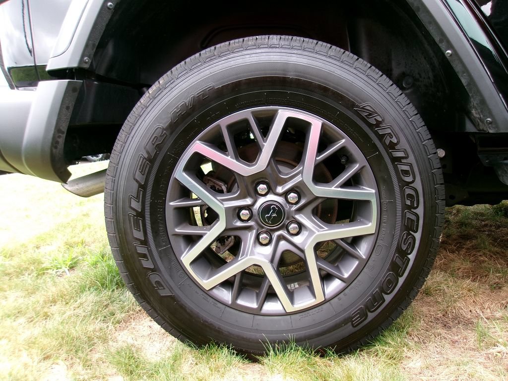 Certified 2024 Jeep Wrangler Unlimited Sahara AWD/4WD image 17