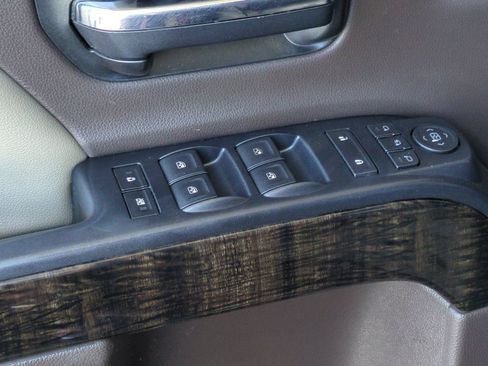 Used 2015 GMC Sierra 2500 Denali w/ Duramax Plus Package AWD/4WD image 11