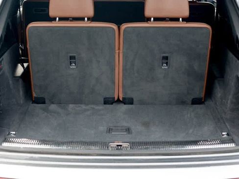 Used 2018 Audi Q7 3.0T Prestige w/ Prestige Package image 30