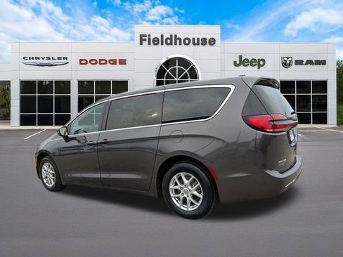 Used 2023 Chrysler Pacifica Touring-L FWD image 22