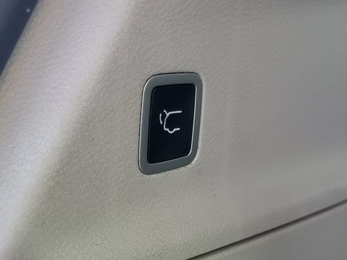 Used 2022 Chrysler Pacifica Touring-L FWD image 29