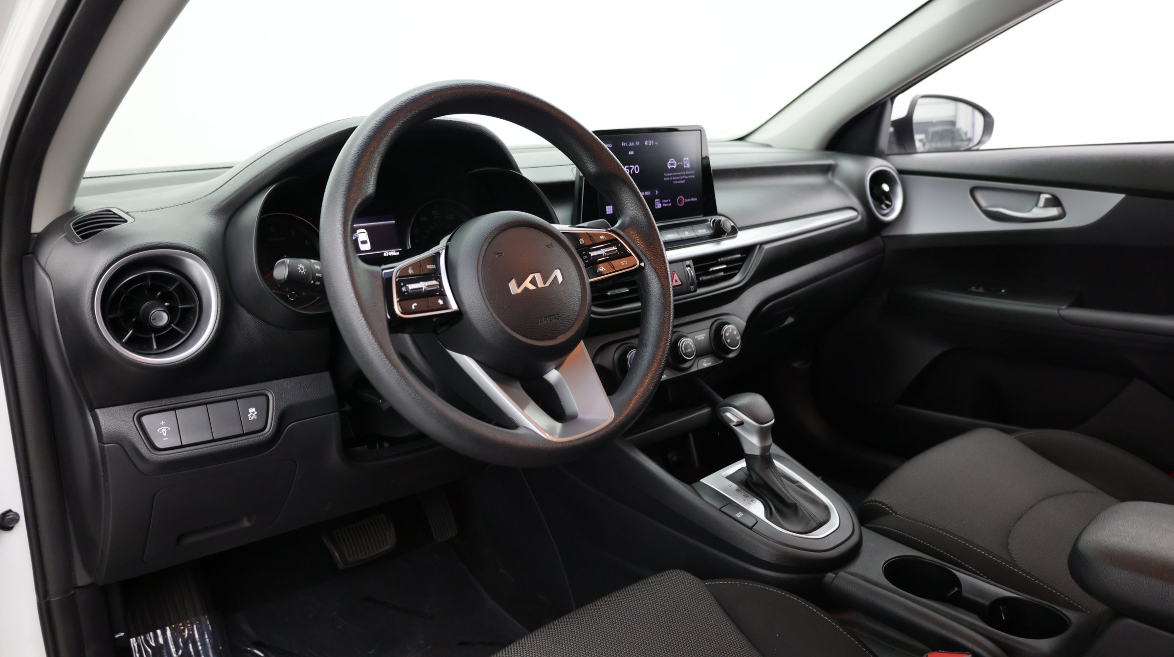Used 2024 Kia Forte LXS FWD image 11