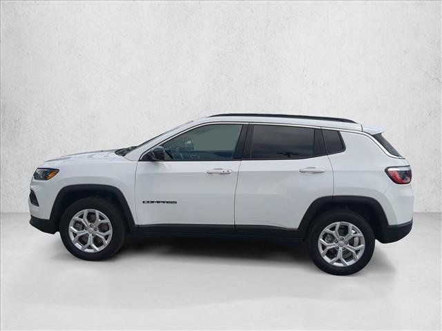Used 2024 Jeep Compass Latitude AWD/4WD image 9