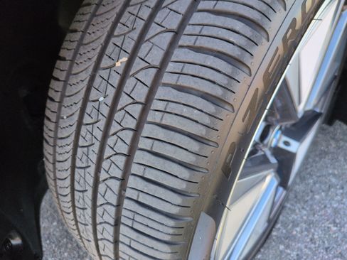 Used 2025 BMW i4 xDrive40i image 12