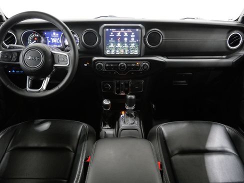Used 2023 Jeep Wrangler Unlimited Sahara w/ Cold Weather Group AWD/4WD image 11