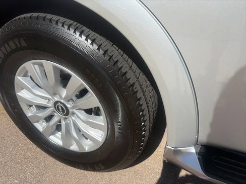 Used 2024 Nissan Armada SV RWD image 23