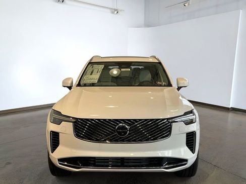 New 2026 Volvo XC90 T8 Ultra w/ Protection Package Premier AWD/4WD image 2