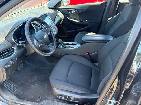 Used 2019 Chevrolet Malibu LT FWD image 7