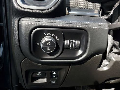 Used 2019 RAM 1500 Limited image 30