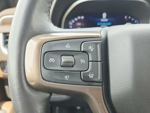 Used 2024 Chevrolet Suburban High Country w/ Advanced Technology Package AWD/4WD image 22