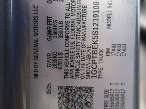 Certified 2025 Chevrolet Colorado W/T image 44