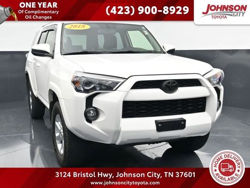 Used 2018 Toyota 4Runner SR5 AWD/4WD image 1