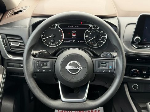 Used 2023 Nissan Rogue SV FWD image 18