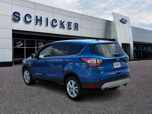 Used 2017 Ford Escape SE FWD image 3