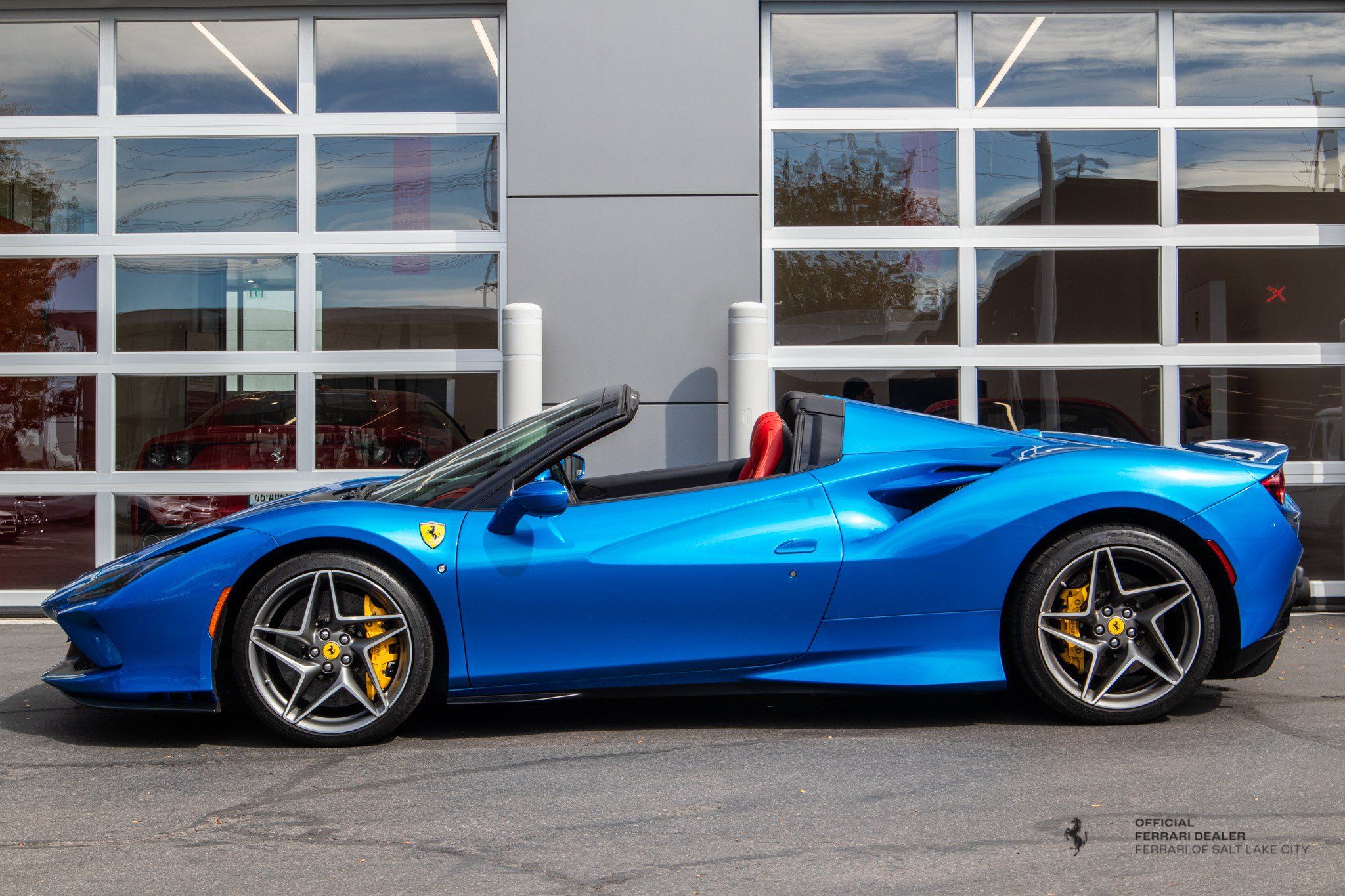 Used 2022 Ferrari F8 Tributo RWD image 3