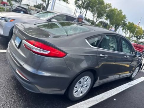 Used 2019 Ford Fusion S FWD image 3