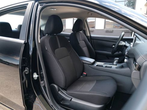 Used 2023 Nissan Sentra SV image 32