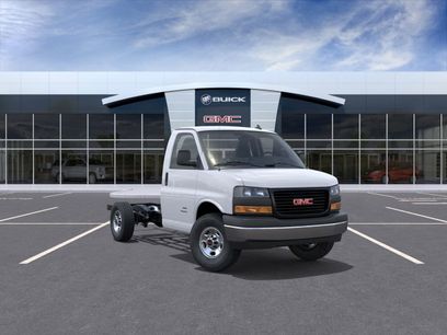 New 2025 GMC Savana 3500 w/ Power Convenience Package