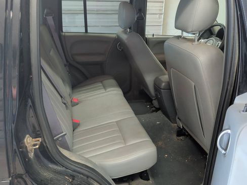 Used 2007 Jeep Liberty Limited AWD/4WD image 25