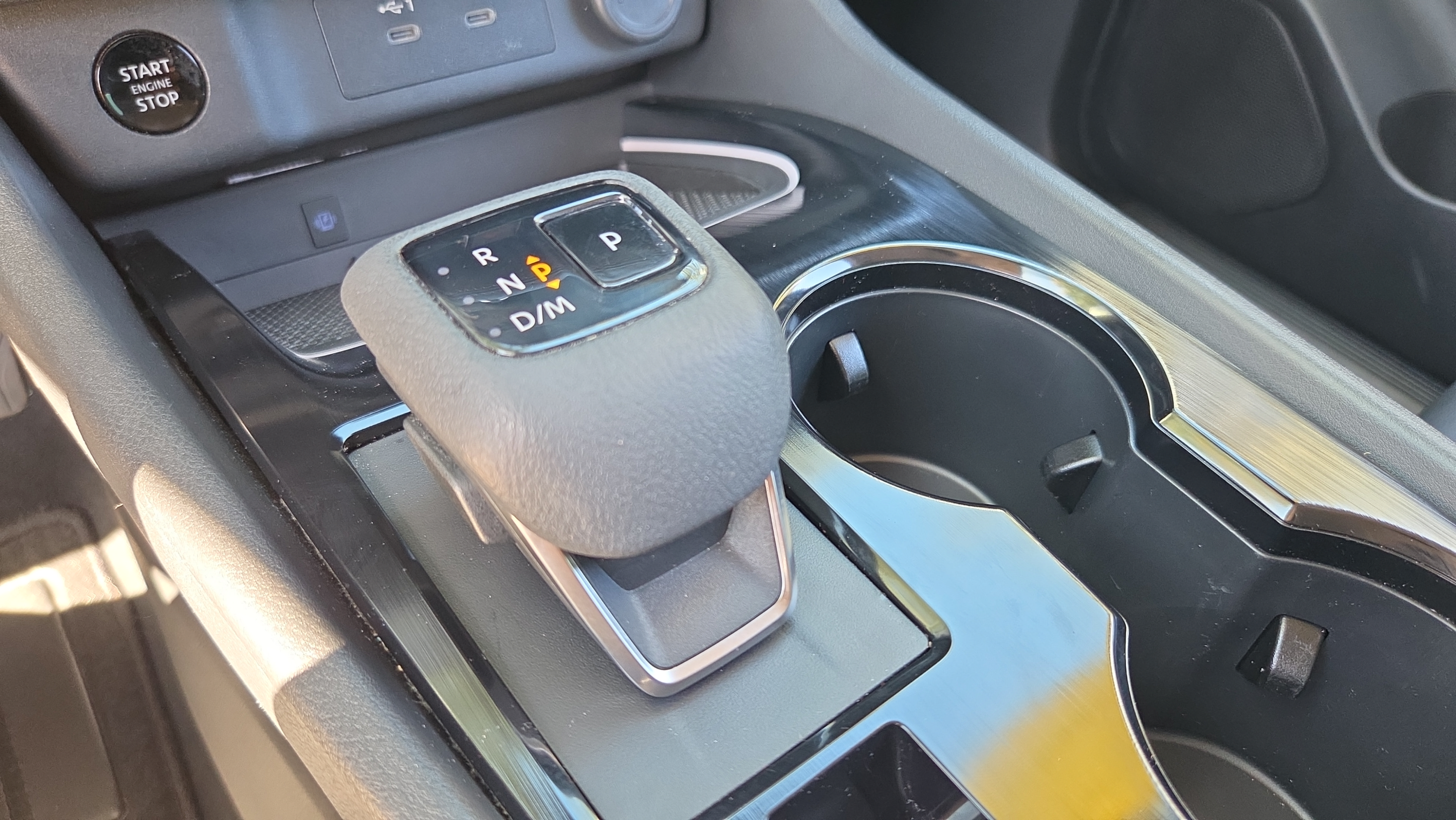Used 2024 Nissan Rogue SL FWD image 27