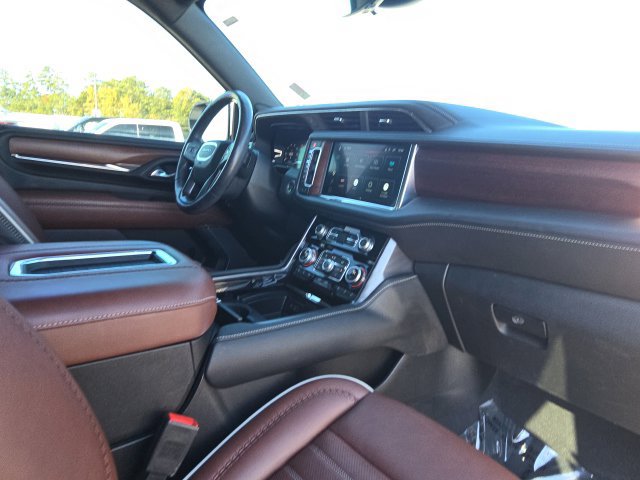 Used 2023 GMC Yukon Denali Ultimate AWD/4WD image 30