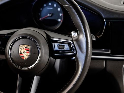 Used 2021 Porsche Panamera image 17
