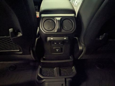 New 2025 Jeep Wrangler Unlimited Rubicon 392 image 9