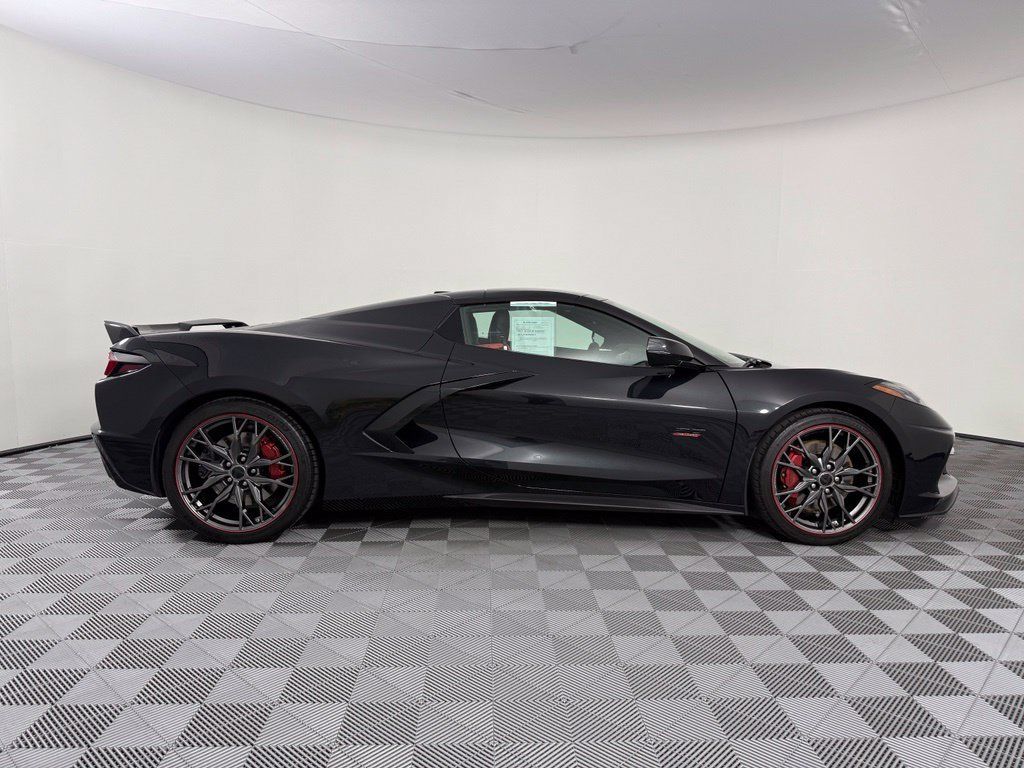 Used 2023 Chevrolet Corvette Stingray Premium Conv w/ Z51 Performance Package RWD image 15