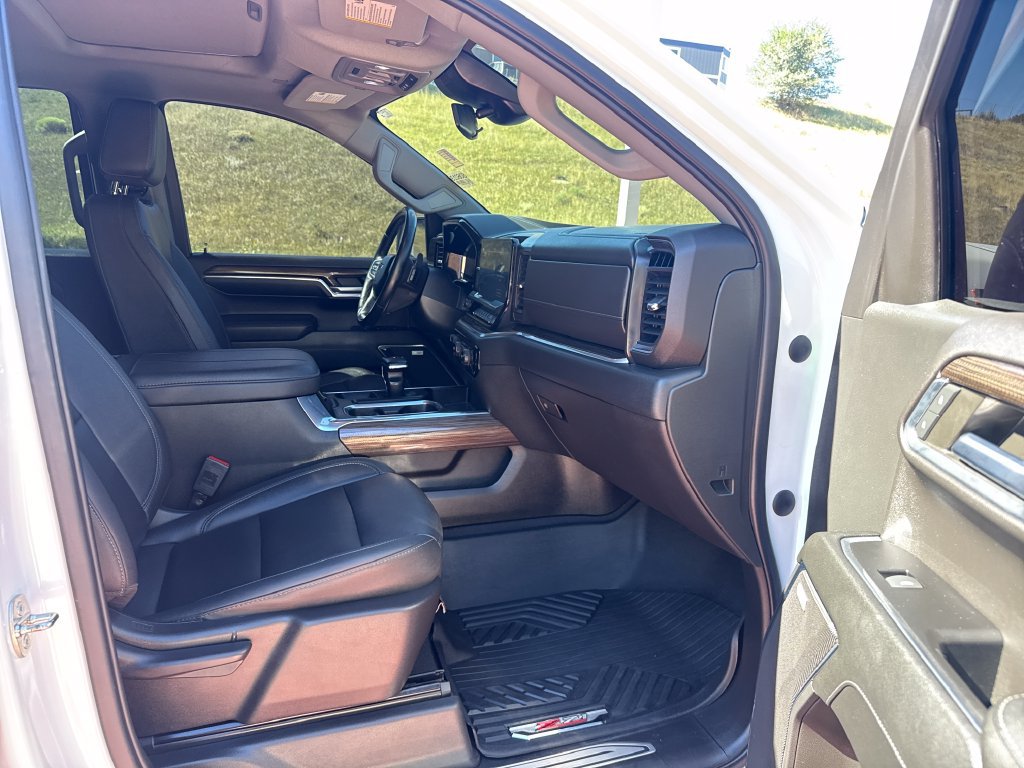 Used 2023 Chevrolet Silverado 1500 RST w/ Redline Edition AWD/4WD image 27
