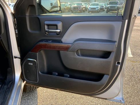 Used 2018 GMC Sierra 1500 SLT image 23